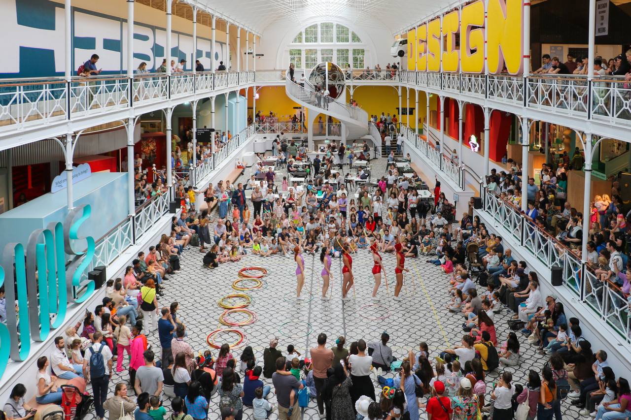 A performance at the McLain Hall during the Young V&A Summer Festival. © Richard Dixon, V&A